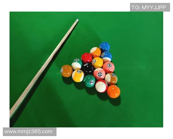 足球明星们的台球热情揭秘：他们为何钟情于这项优雅运动