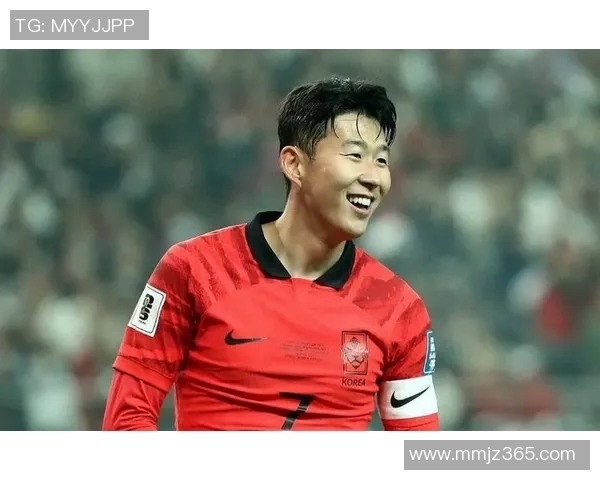 白色头套足球明星的身份揭秘及其在足球界的影响力分析