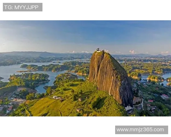 哥伦比亚足球明星的辉煌历程与传奇故事探秘